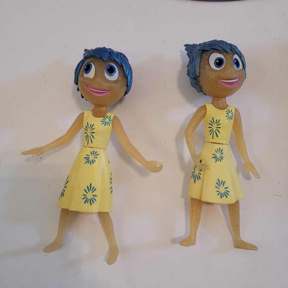 Inside Out Headquarters Playset With Figures and Console Memory Balls Included - Picture 11 of 16